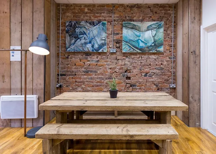 City Centre Vintage Chic Studio